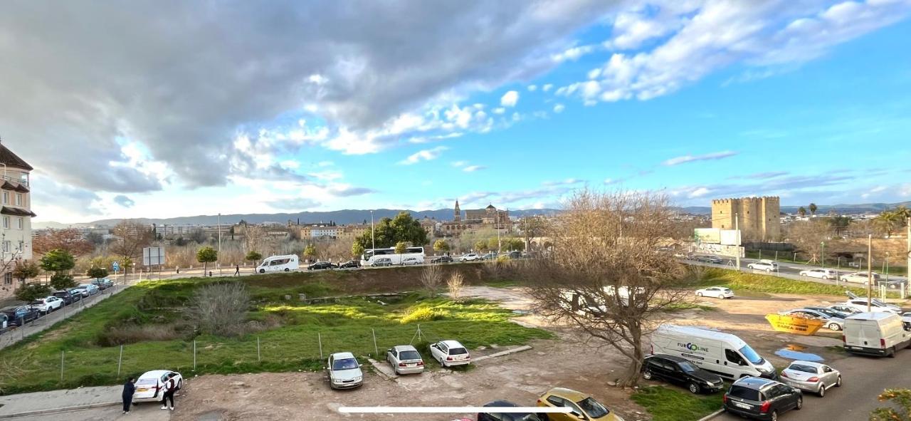 Puente A La Mezquita - Free Parking Appartement Córdoba Buitenkant foto